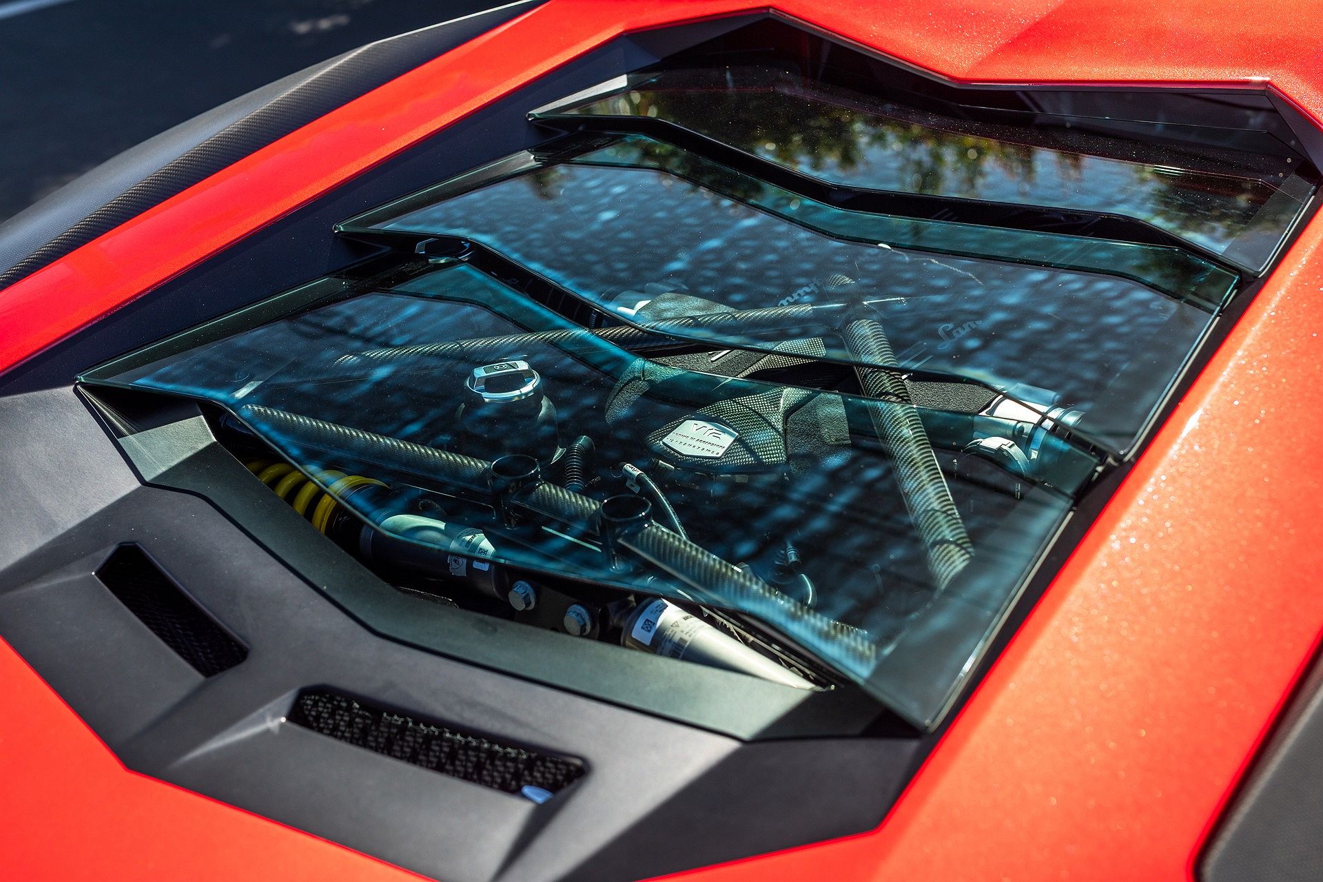 2016 Lamborghini Aventador LP750 image 32