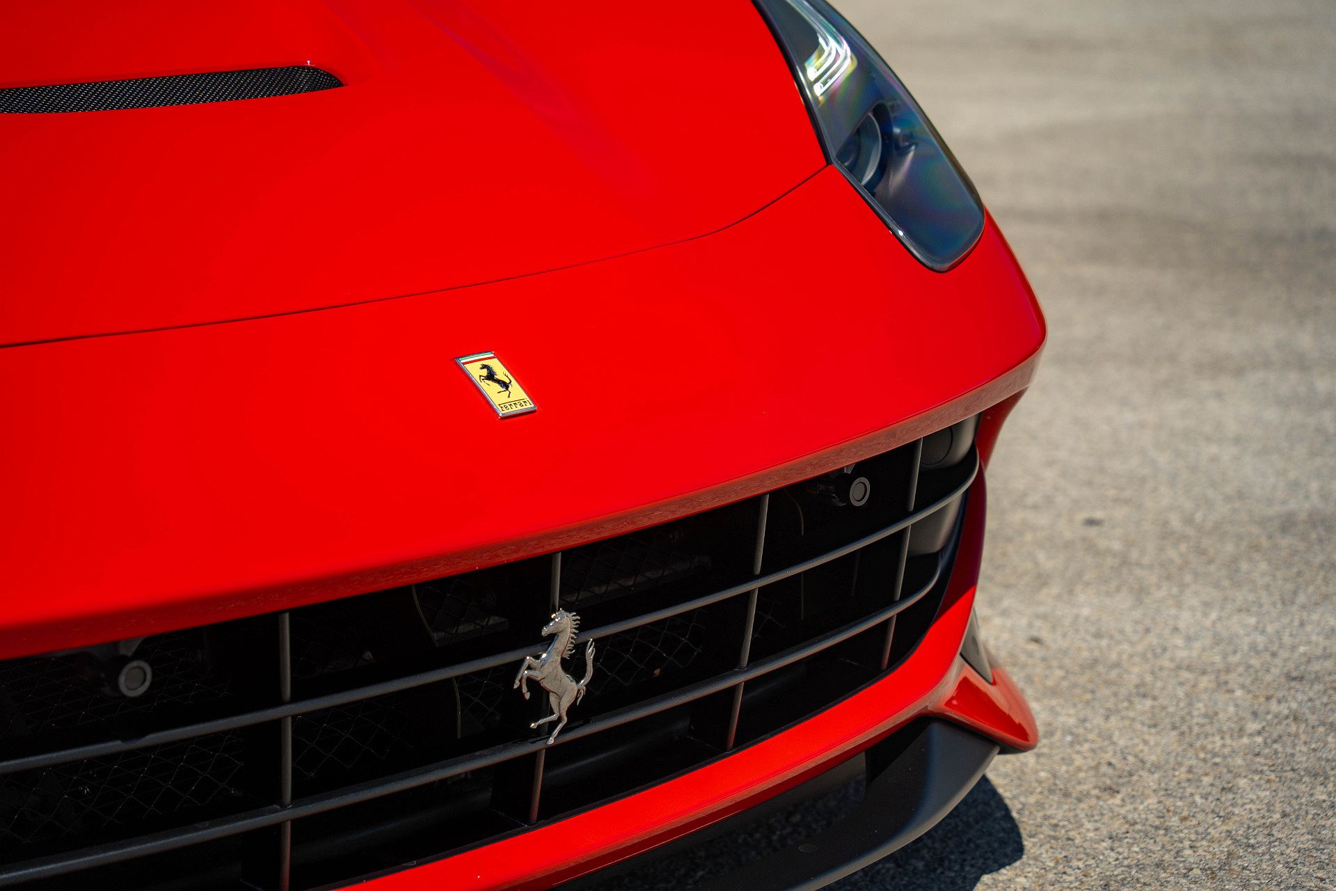 2014 Ferrari F12 Berlinetta image 24