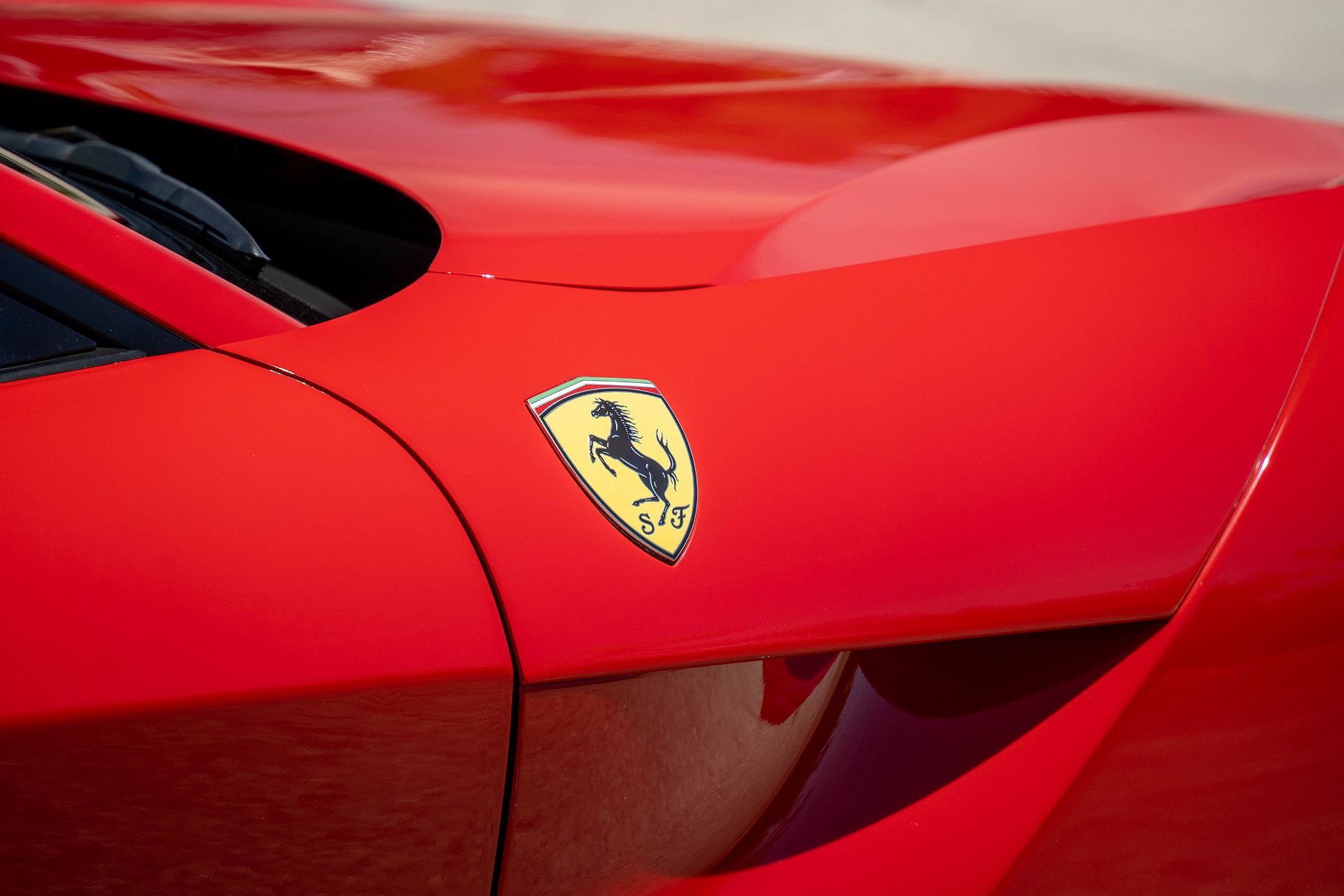 2014 Ferrari F12 Berlinetta image 39