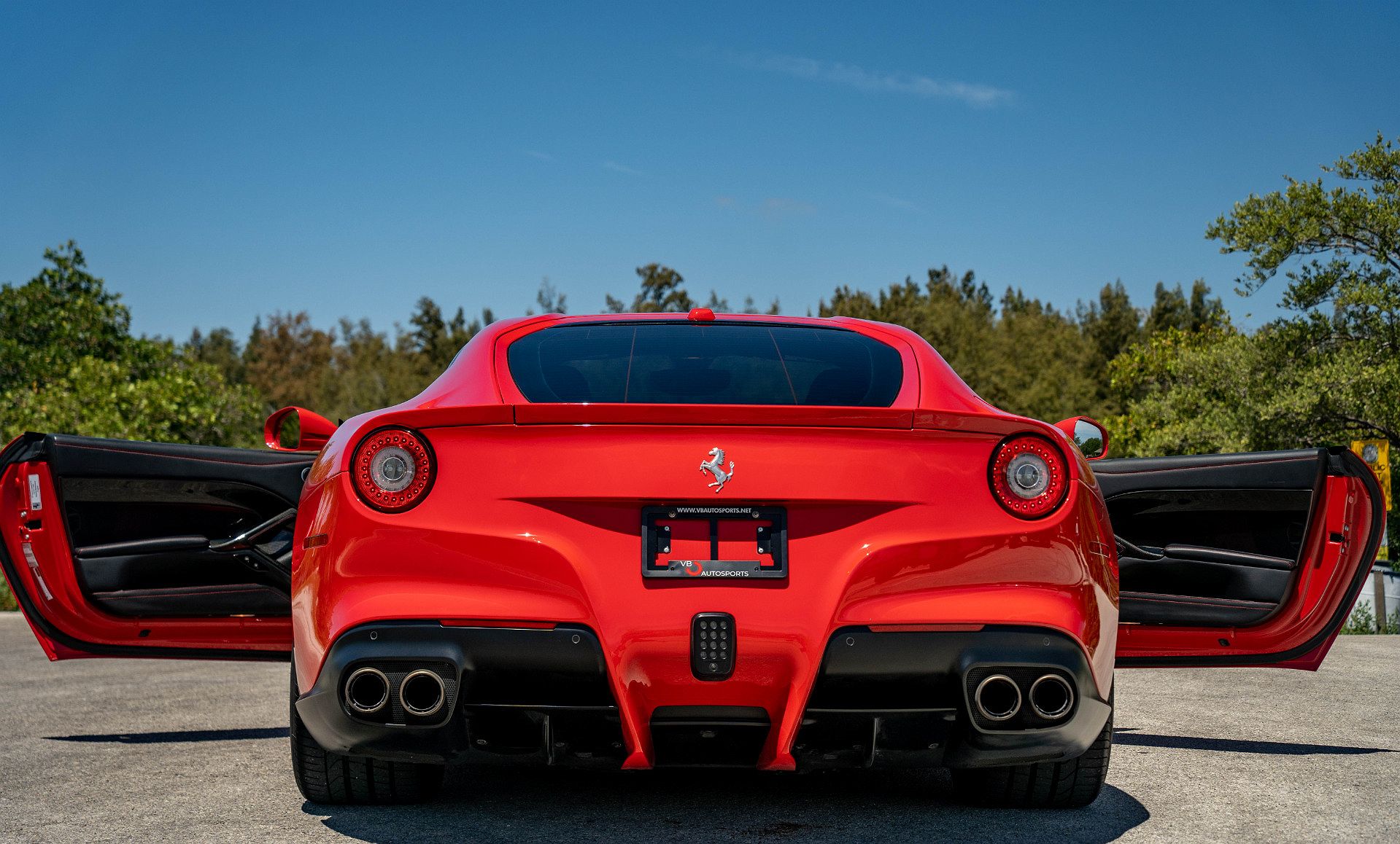 2014 Ferrari F12 Berlinetta image 7