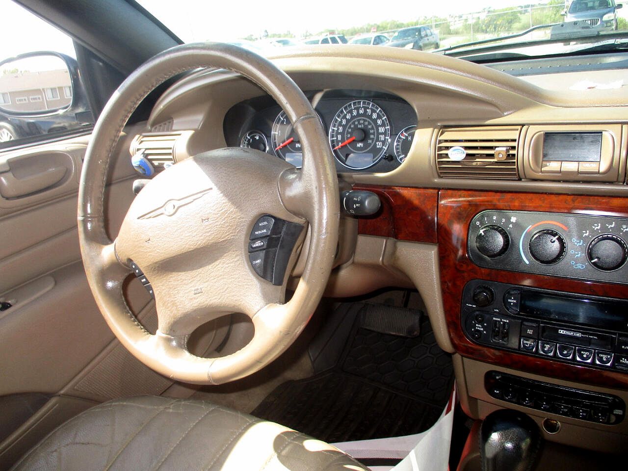 2003 Chrysler Sebring LXi image 11