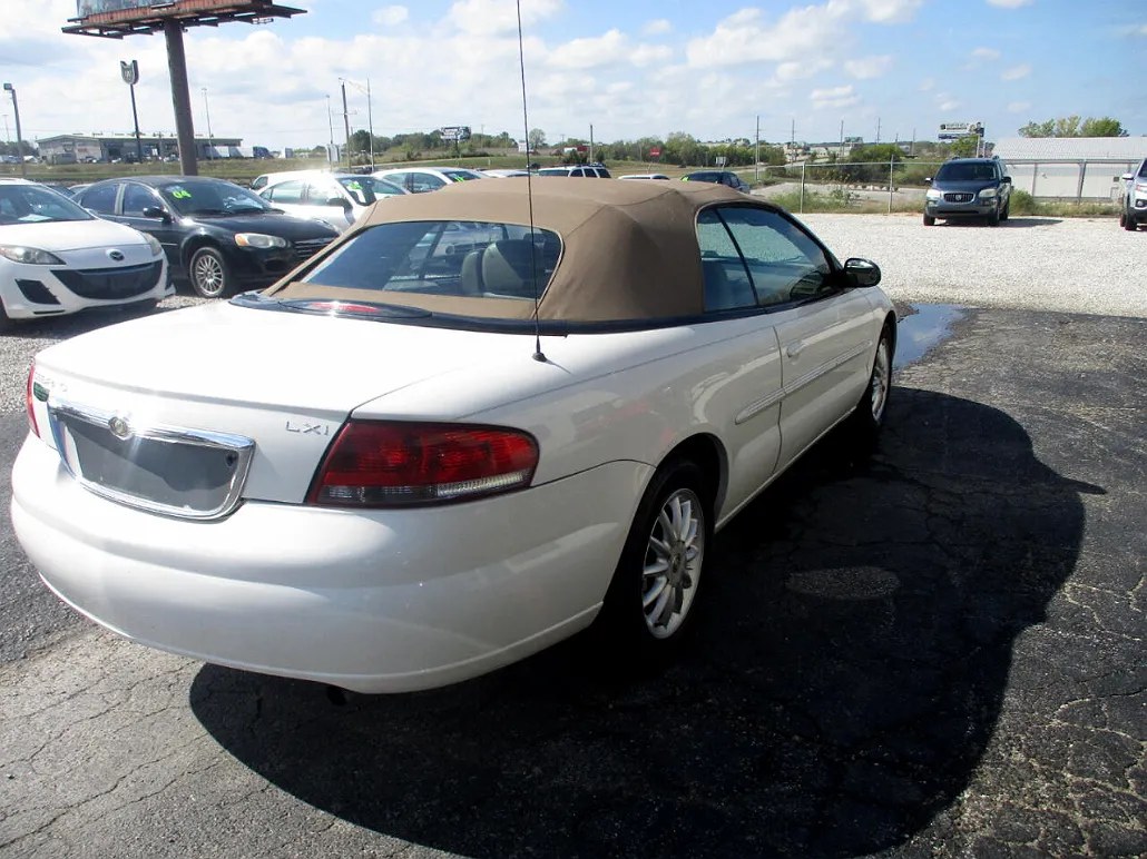2003 Chrysler Sebring LXi image 4