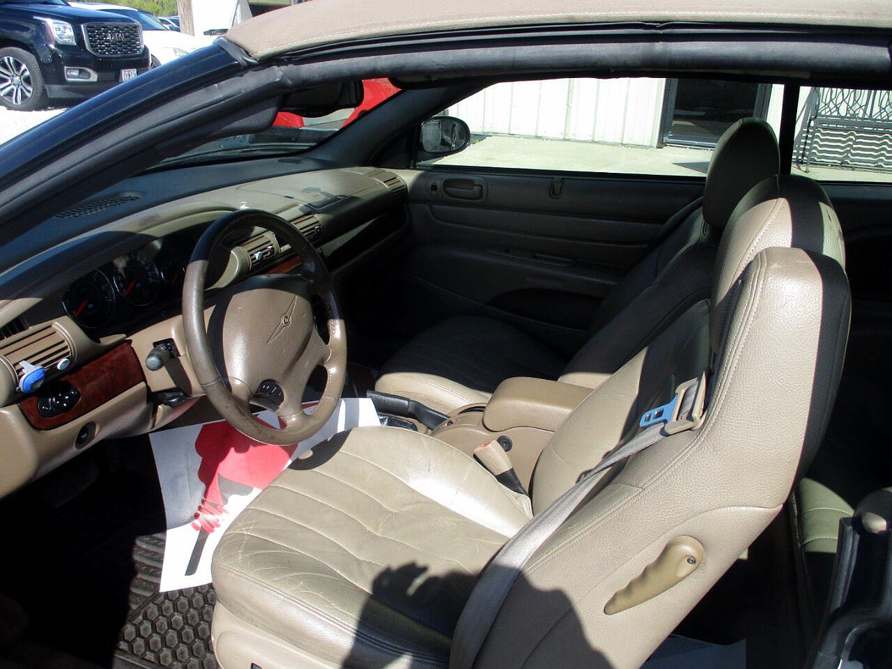 2003 Chrysler Sebring LXi image 8