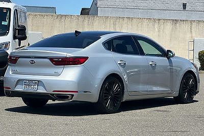 2017 Kia Cadenza