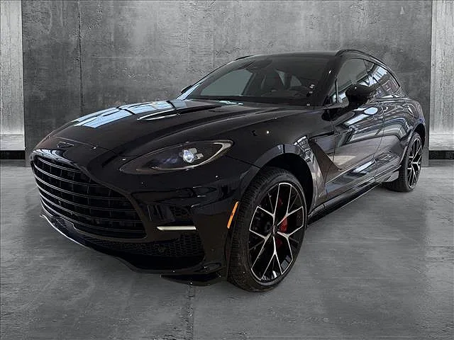 2025 Aston Martin DBX