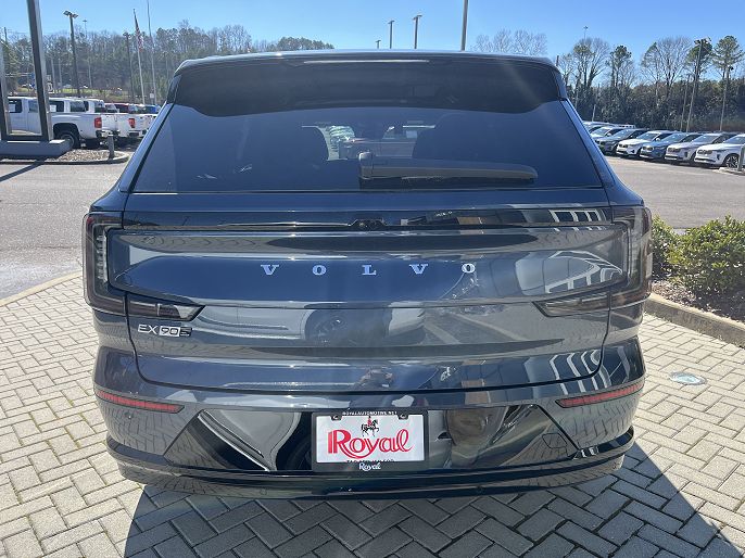 2025 Volvo EX90