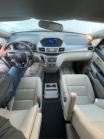 2016 Honda Odyssey LX image 4