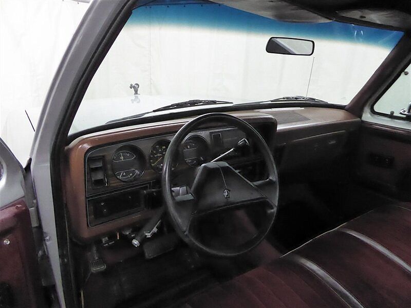 1988 Dodge Ram 150 null image 8