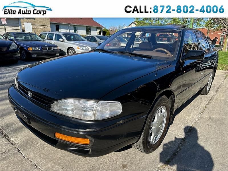 1995 Toyota Camry XLE image 0