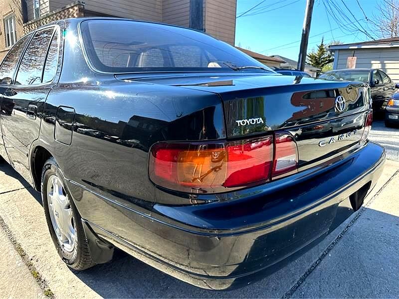 1995 Toyota Camry XLE image 34