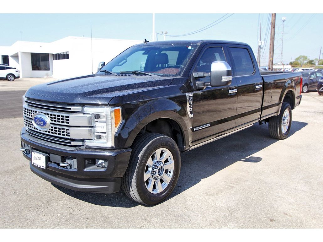 2019 Ford F-350 Platinum image 2