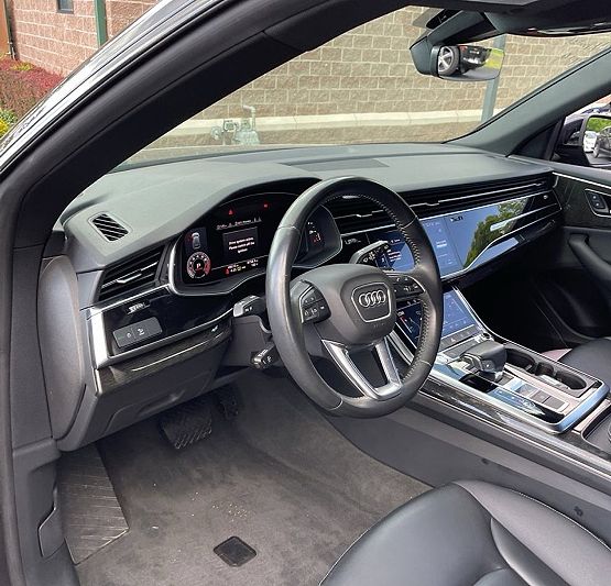 2019 Audi Q8 Premium photo 9