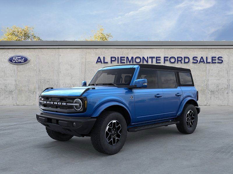 2024 Ford Bronco Outer Banks image 0