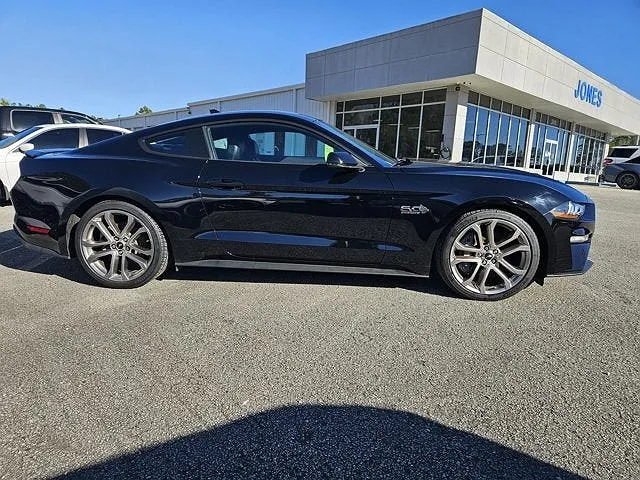 2021 Ford Mustang GT image 2