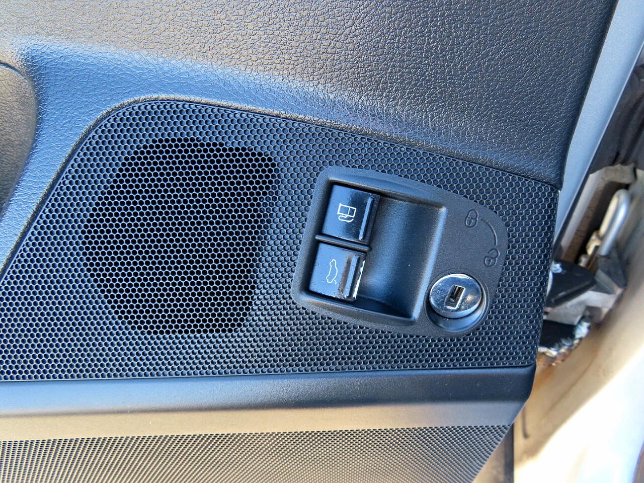 2010 Volkswagen Passat Komfort image 22