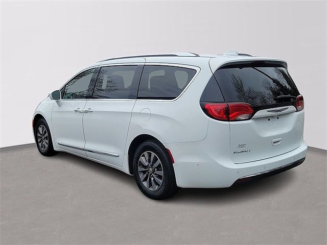 2019 Chrysler Pacifica Touring-L image 4
