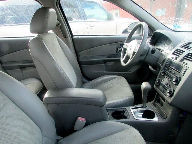 2004 Chevrolet Malibu LT image 7