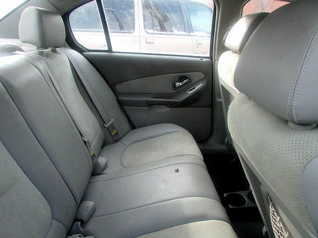 2004 Chevrolet Malibu LT image 8