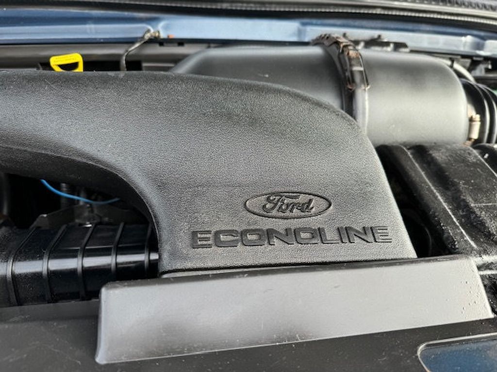 1997 Ford Econoline E-250 image 77