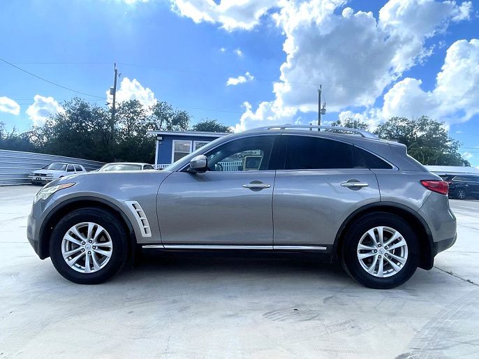 2010 Infiniti FX35