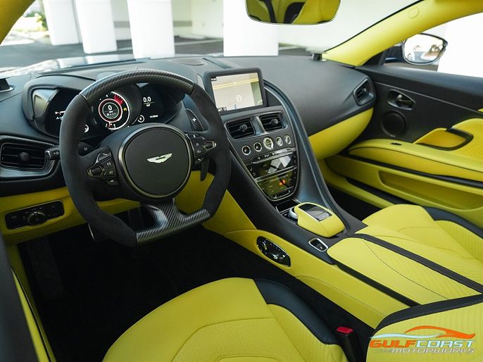 2023 Aston Martin DBS
