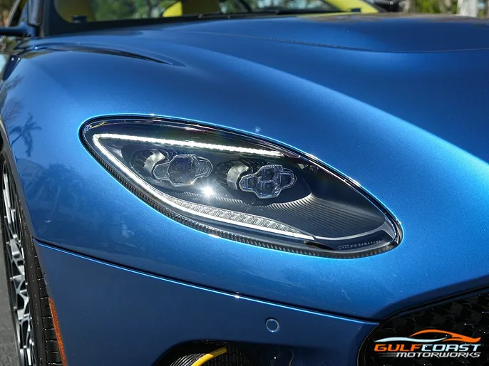 2023 Aston Martin DBS