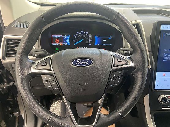 2024 Ford Edge SEL photo 10