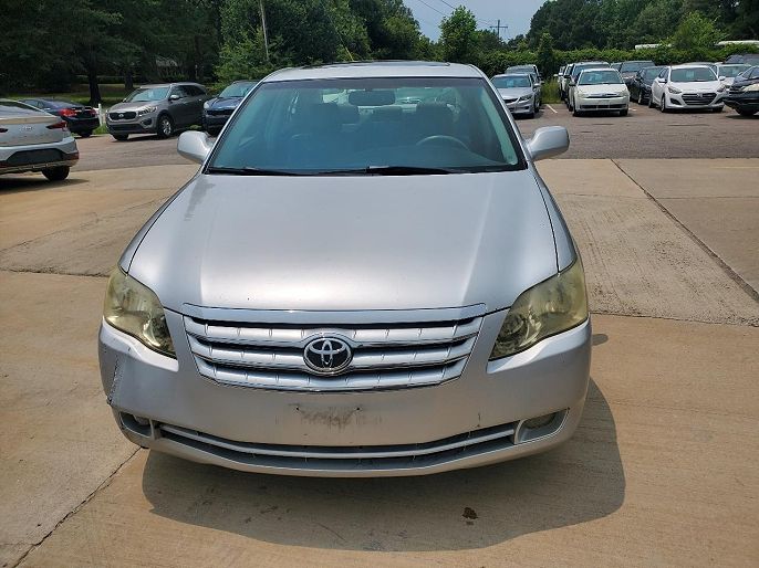 2005 Toyota Avalon