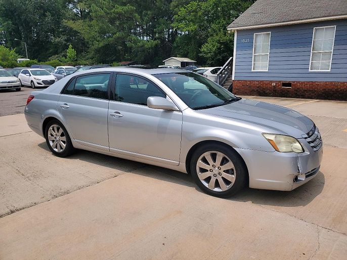 2005 Toyota Avalon