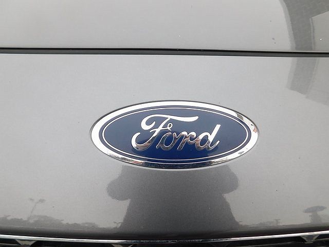 2022 Ford Escape SE image 2