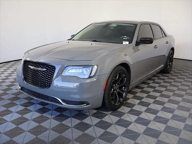 2019 Chrysler 300