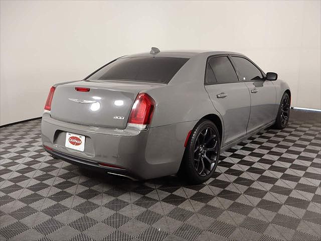 2019 Chrysler 300