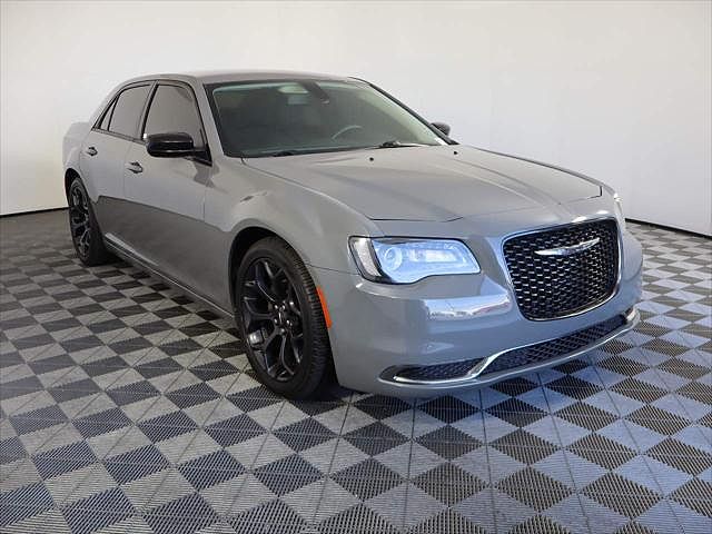 2019 Chrysler 300