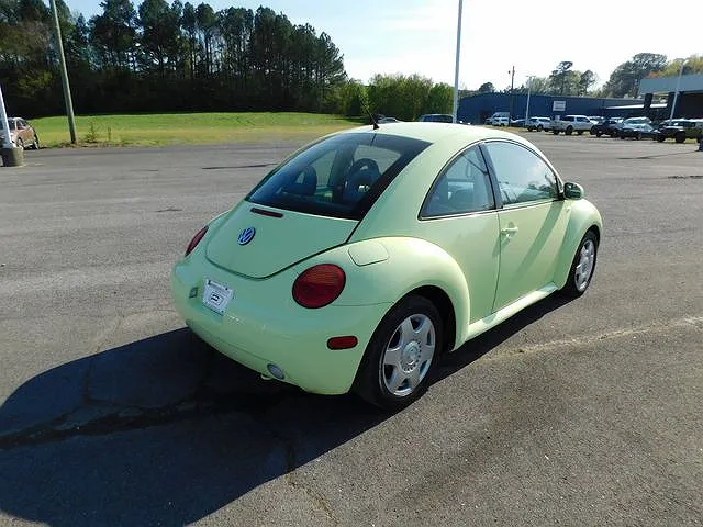 2001 Volkswagen New Beetle GLS image 4