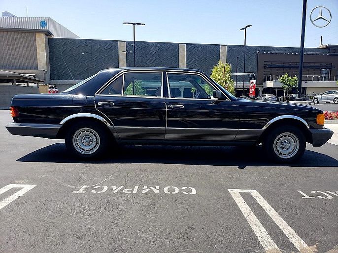 1985 Mercedes-Benz 300
