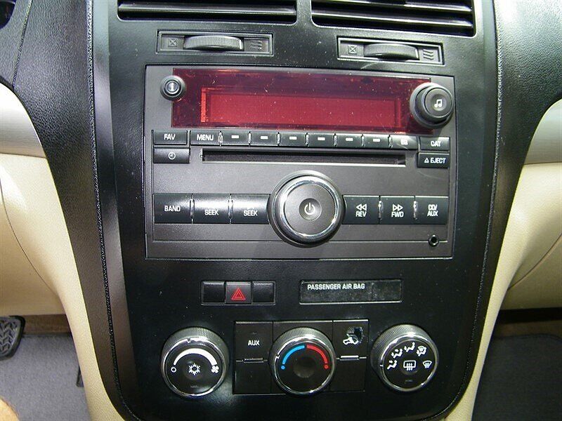 2008 Saturn Outlook XE image 25