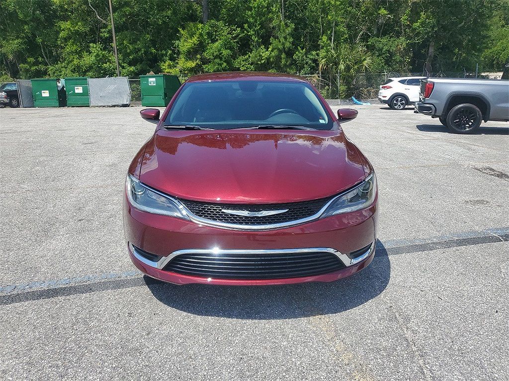 2017 Chrysler 200 Limited image 1