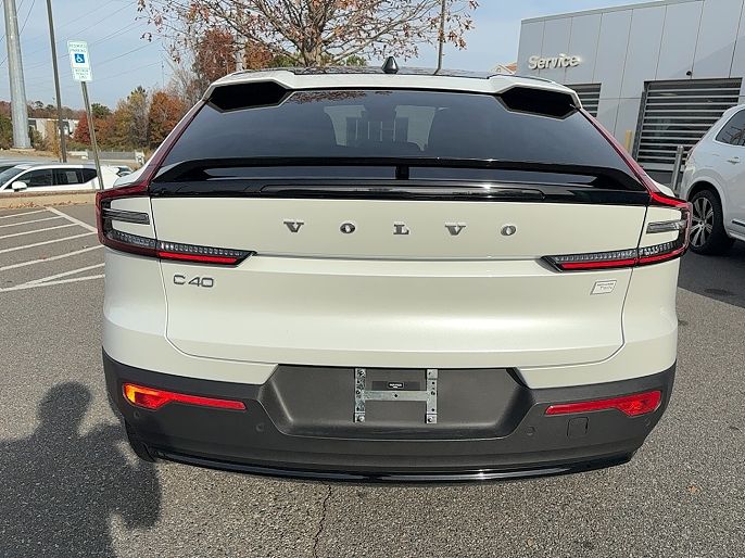 2023 Volvo C40