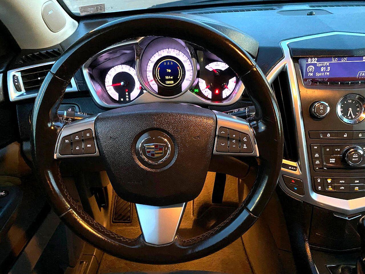 2011 Cadillac SRX Base image 11