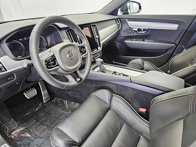 2020 Volvo S90