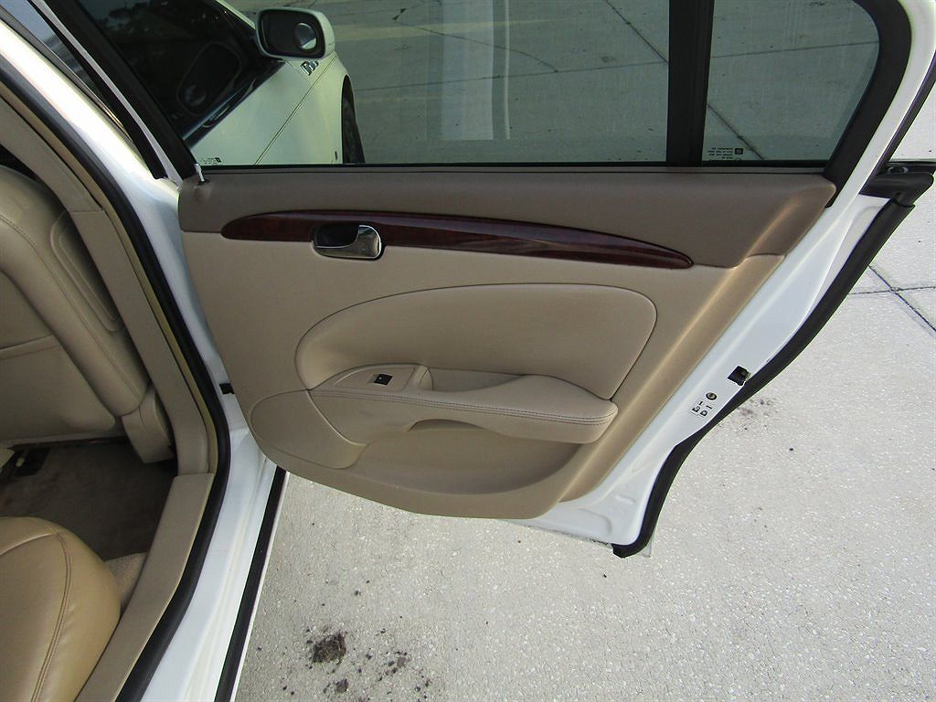2006 Buick Lucerne CXL image 11