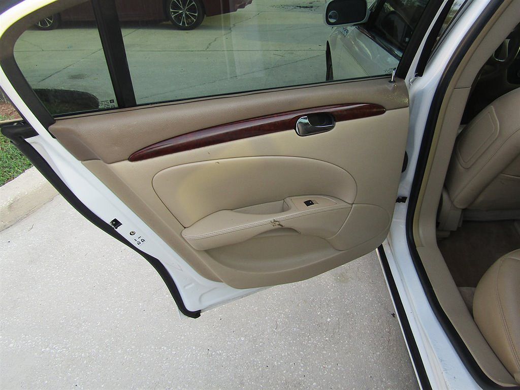 2006 Buick Lucerne CXL image 13