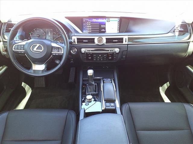2017 Lexus GS 200t image 18