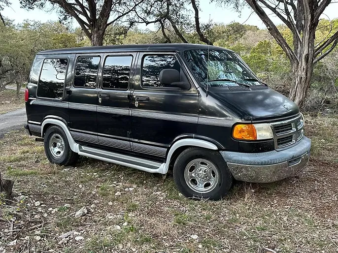 1999 Dodge Ram Van