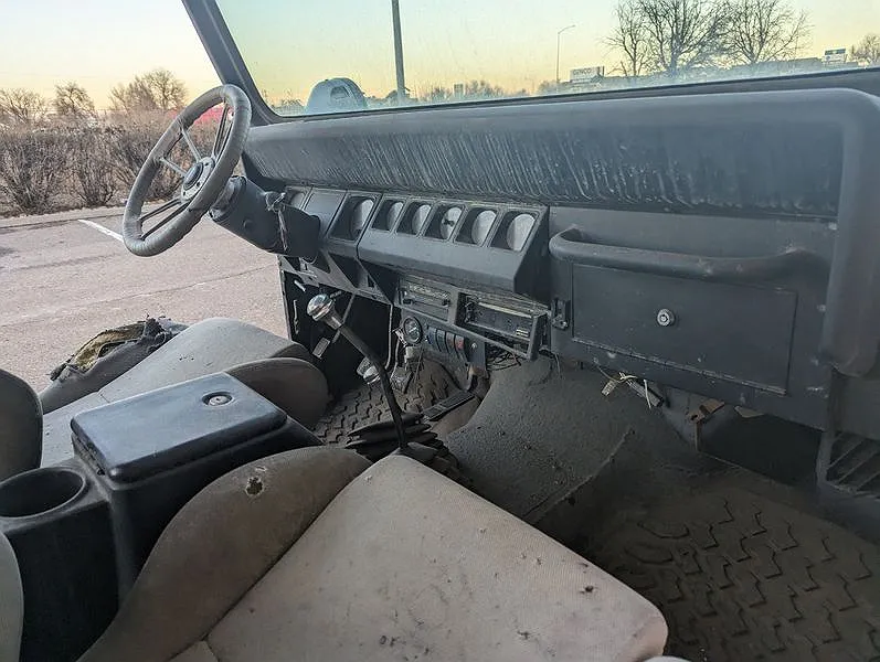 1990 Jeep Wrangler Base image 4