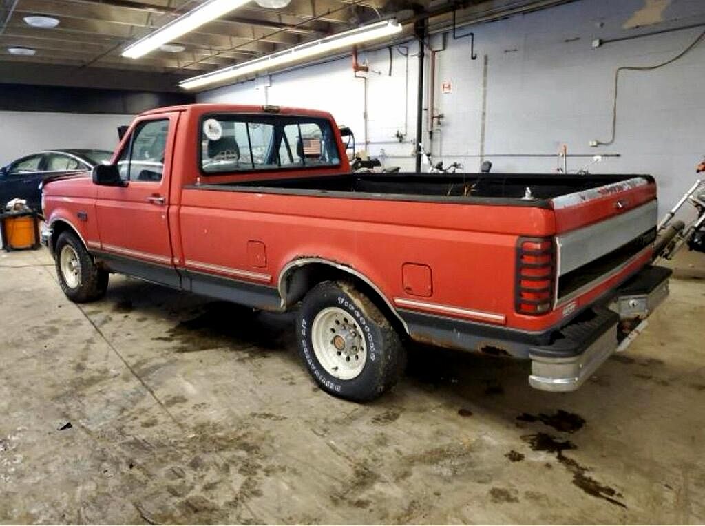 1992 Ford F-150 null image 1