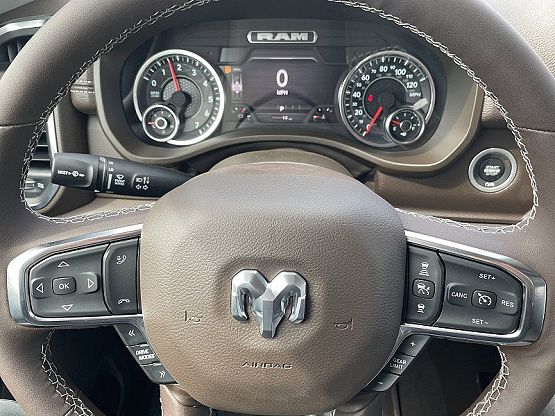 2025 Ram 1500 Laramie photo 11