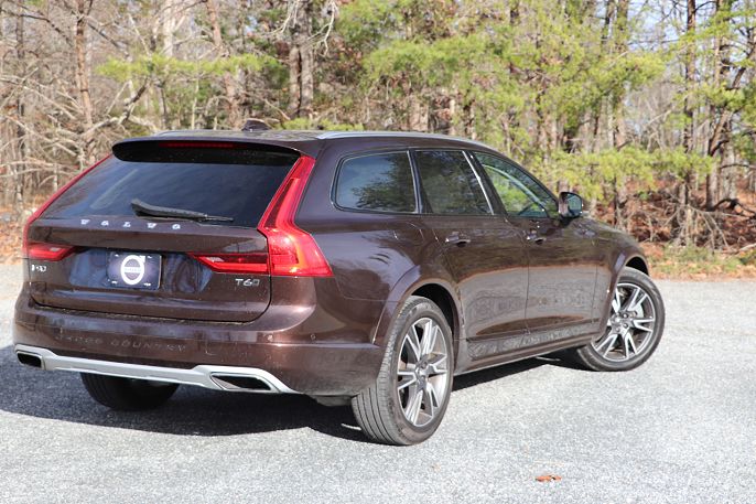 2017 Volvo V90
