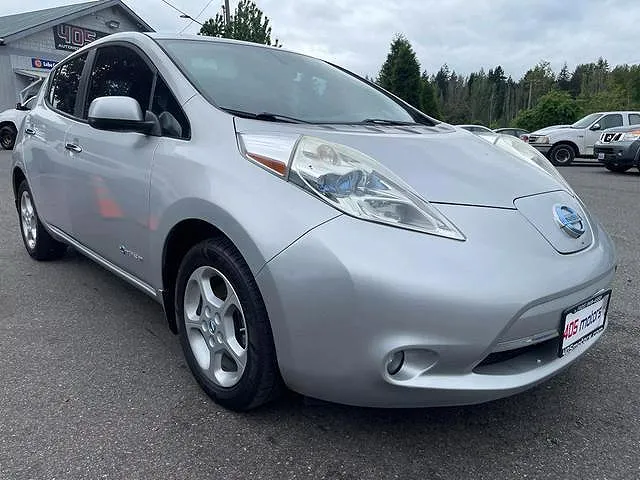 2014 Nissan Leaf SV image 0