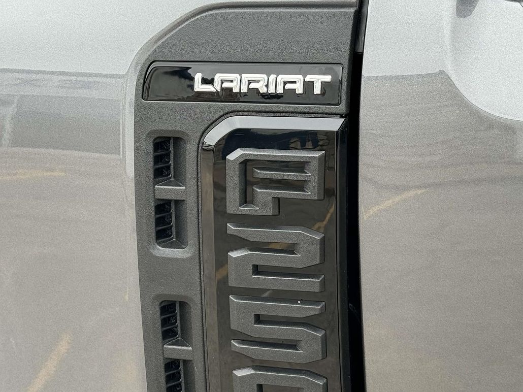2024 Ford F-250 Lariat image 4